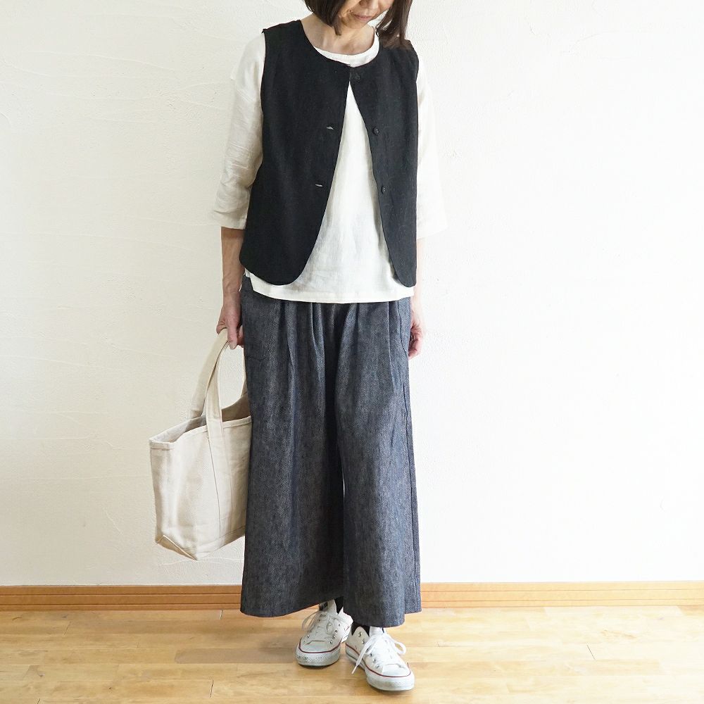 Branch m‘.,ブランチエム,ナチュラル,30代,40代,50代,60代,リネン,ゆったり,刺繍,刺繍ベスト,ベスト,2way,前後着用,2wayベスト