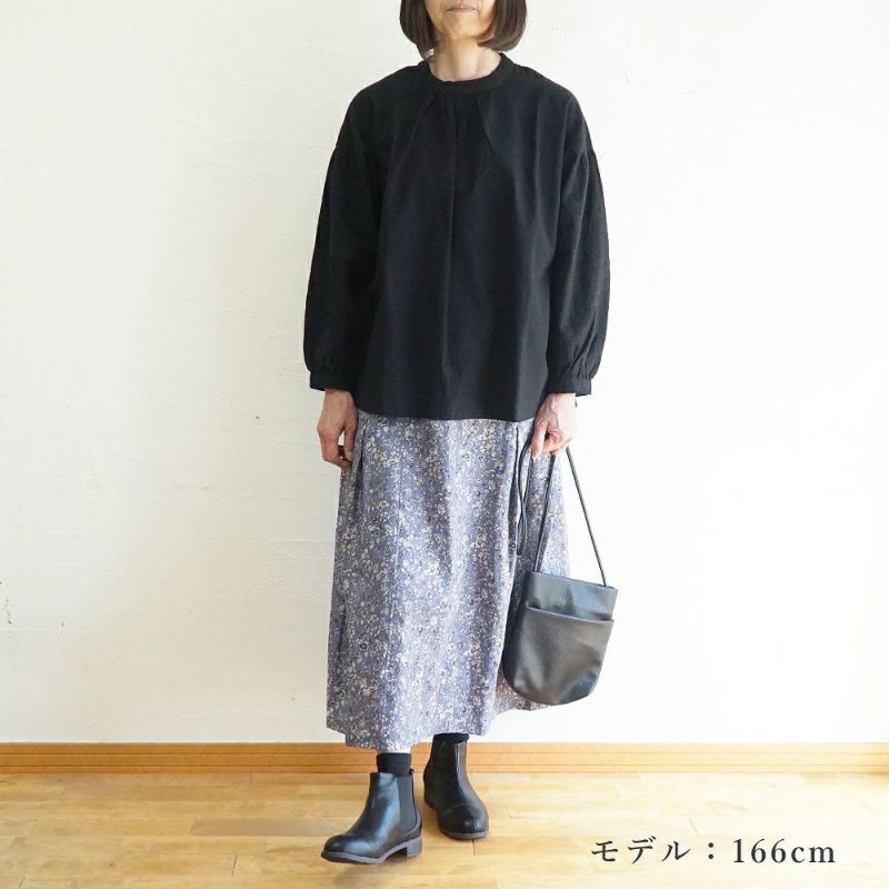 Branch m‘.,ブランチエム,ナチュラル,30代,40代,50代,60代,リネン,ゆったり,刺繍,刺繍ブラウス,blouse,ブラウス,プルオーバー,プルオーバーブラウス