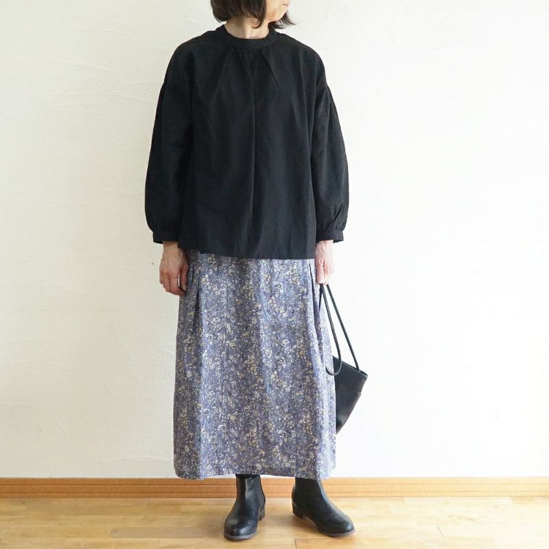 Branch m‘.,ブランチエム,ナチュラル,30代,40代,50代,60代,リネン,ゆったり,刺繍,刺繍ブラウス,blouse,ブラウス,プルオーバー,プルオーバーブラウス