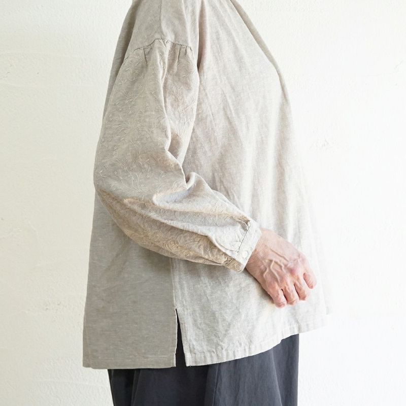 Branch m‘.,ブランチエム,ナチュラル,30代,40代,50代,60代,リネン,ゆったり,刺繍,刺繍ブラウス,blouse,ブラウス,プルオーバー,プルオーバーブラウス