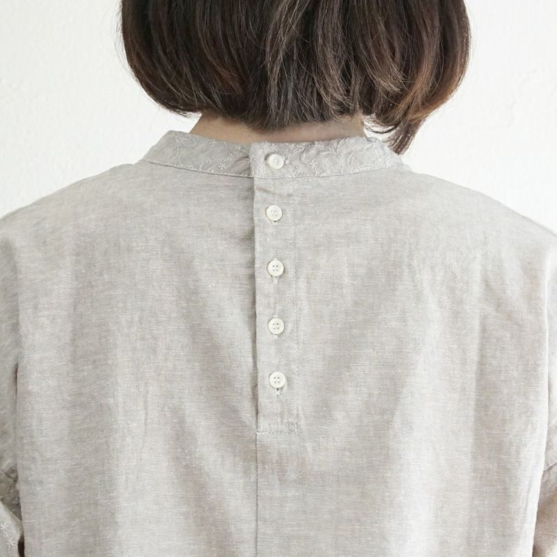 Branch m‘.,ブランチエム,ナチュラル,30代,40代,50代,60代,リネン,ゆったり,刺繍,刺繍ブラウス,blouse,ブラウス,プルオーバー,プルオーバーブラウス