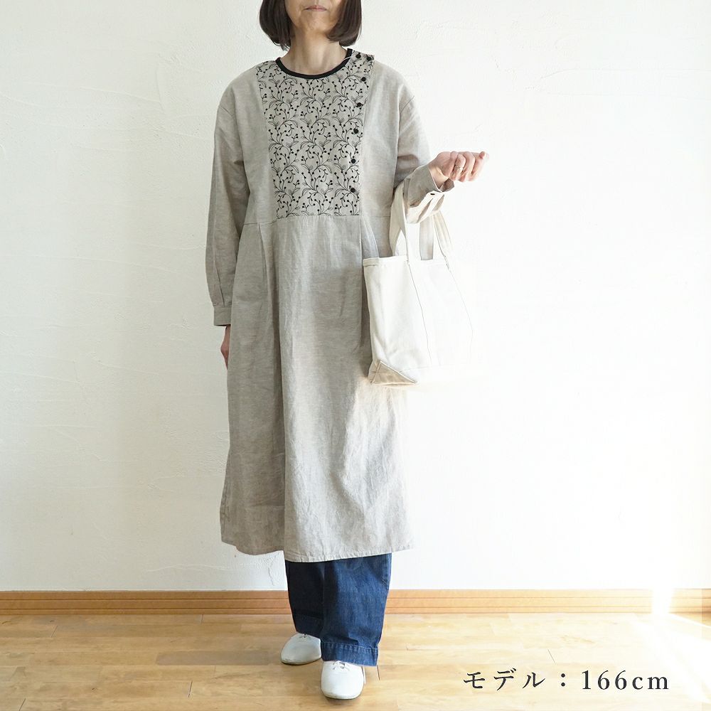 Branch m‘.,ブランチエム,ナチュラル,30代,40代,50代,60代,リネン,ゆったり,刺繍,刺繍ワンピース,ワンピース,タックワンピース,
