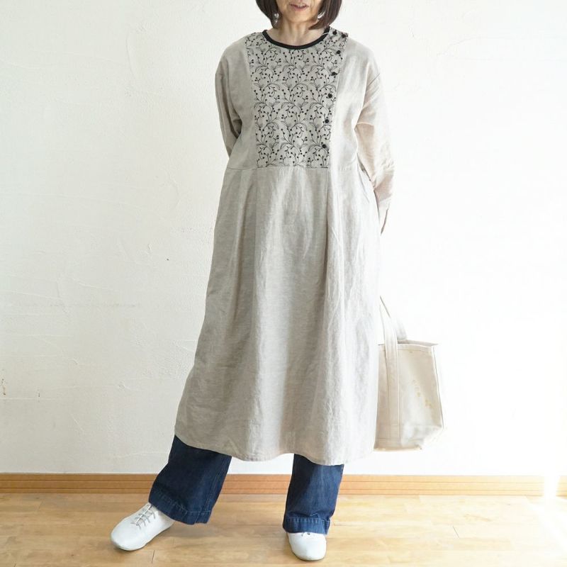Branch m‘.,ブランチエム,ナチュラル,30代,40代,50代,60代,リネン,ゆったり,刺繍,刺繍ワンピース,ワンピース,タックワンピース,