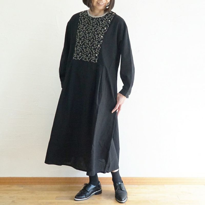 Branch m‘.,ブランチエム,ナチュラル,30代,40代,50代,60代,リネン,ゆったり,刺繍,刺繍ワンピース,ワンピース,タックワンピース,