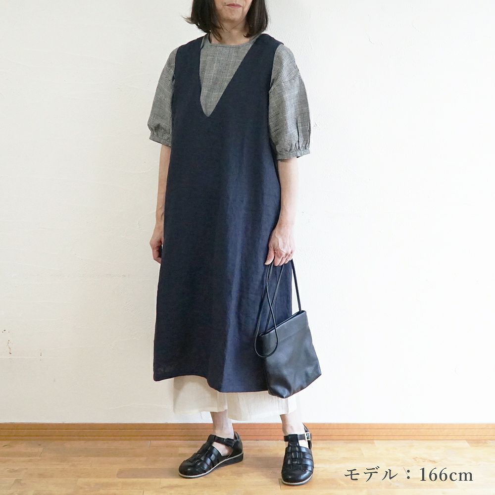 Branch m‘.,ブランチエム,ナチュラル,30代,40代,50代,60代,リネン,ゆったり,ワンピース,リネンワンピース,ノースリーブワンピース,Vネック,Vネックワンピース