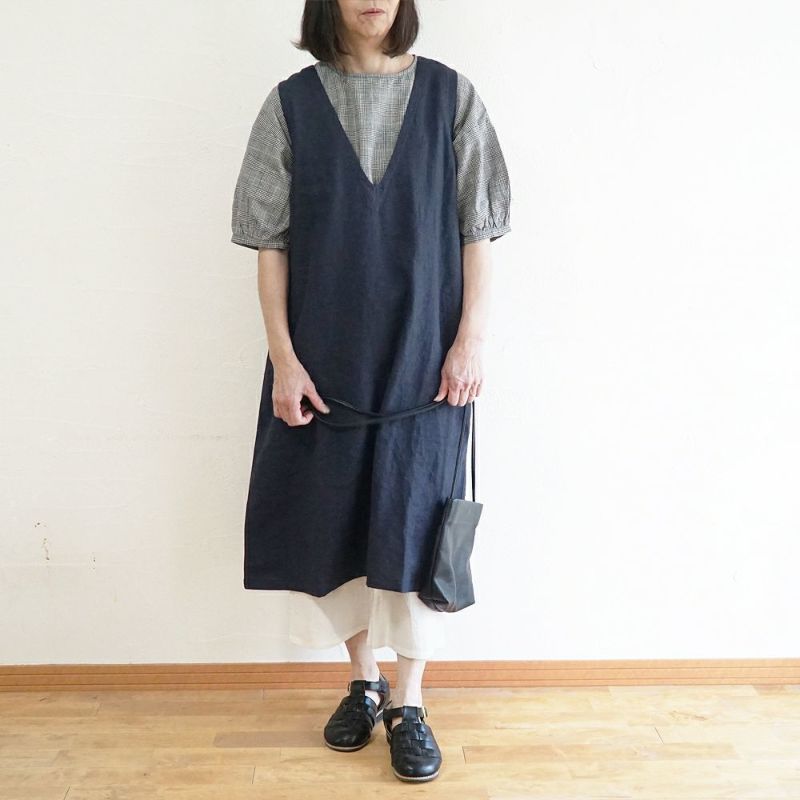 Branch m‘.,ブランチエム,ナチュラル,30代,40代,50代,60代,リネン,ゆったり,ワンピース,リネンワンピース,ノースリーブワンピース,Vネック,Vネックワンピース