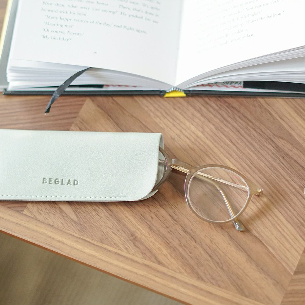 Branch m‘.,ブランチエム,ナチュラル,30代,40代,50代,60代,老眼鏡,リーディンググラス,BEGLAD,おしゃれ,ビグラッド,メガネ,眼鏡