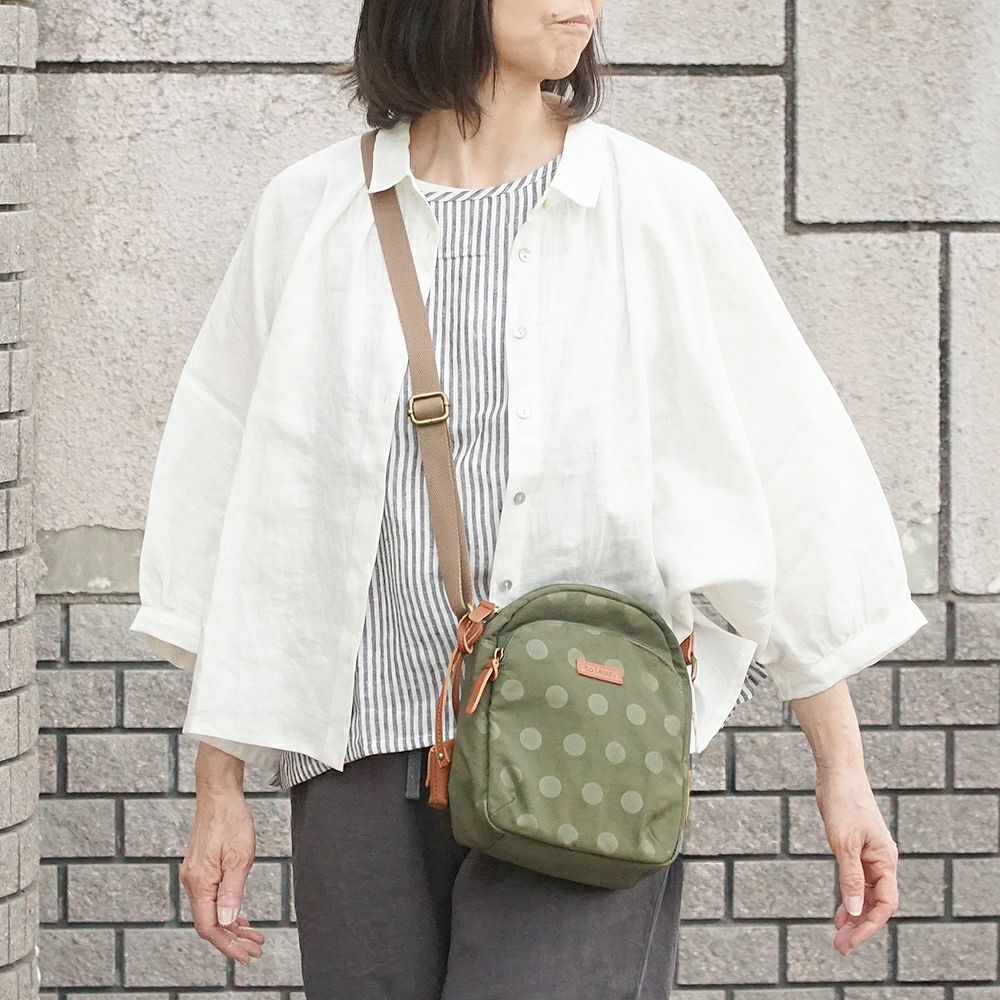 Branch m‘.,ブランチエム,ナチュラル,30代,40代,50代,60代,ゆったり,バッグ,toleur,トーラ,トートバッグ,革バッグ,カウレザーバッグ,カウレザー,ショルダーバッグ,ショルダー,ナイロンバッグ