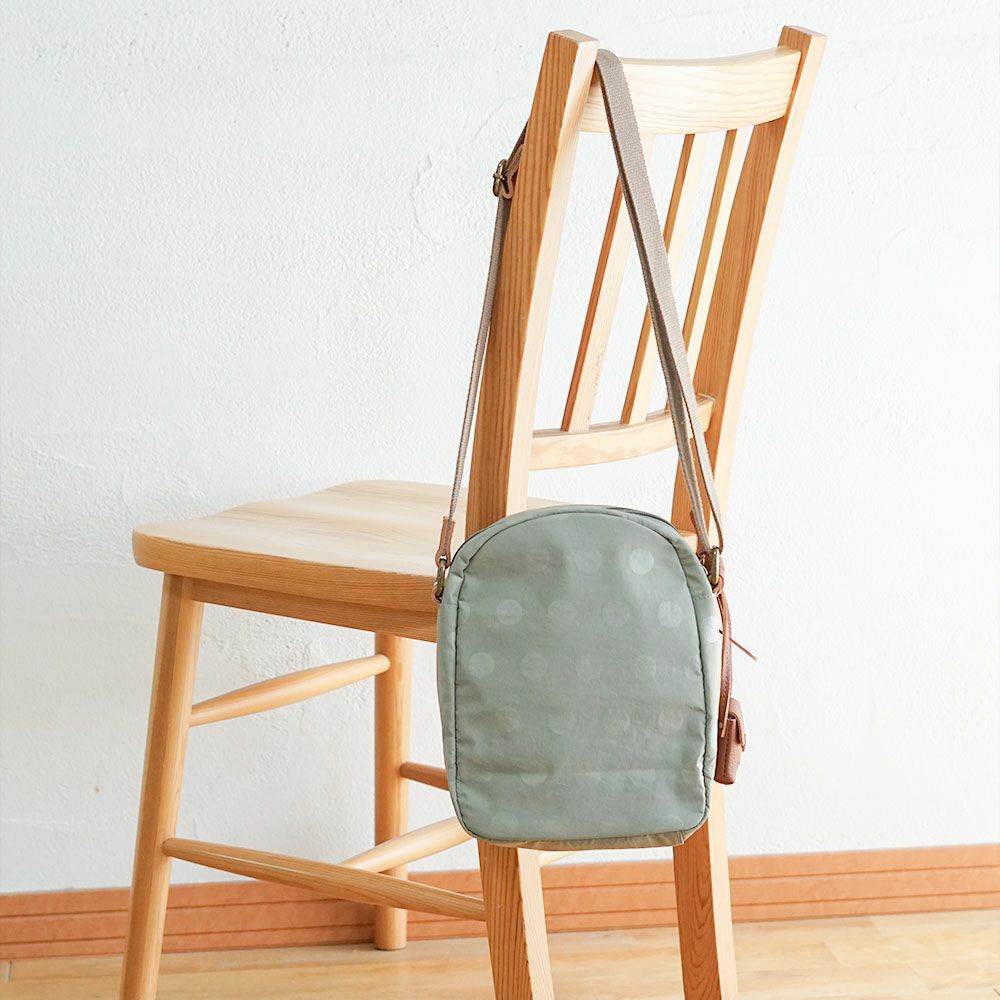 Branch m‘.,ブランチエム,ナチュラル,30代,40代,50代,60代,ゆったり,バッグ,toleur,トーラ,トートバッグ,革バッグ,カウレザーバッグ,カウレザー,ショルダーバッグ,ショルダー,ナイロンバッグ