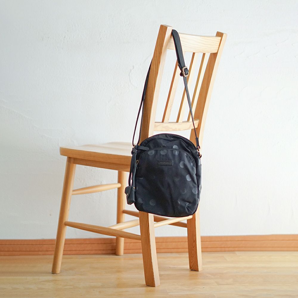 Branch m‘.,ブランチエム,ナチュラル,30代,40代,50代,60代,ゆったり,バッグ,toleur,トーラ,トートバッグ,革バッグ,カウレザーバッグ,カウレザー,ショルダーバッグ,ショルダー,ナイロンバッグ