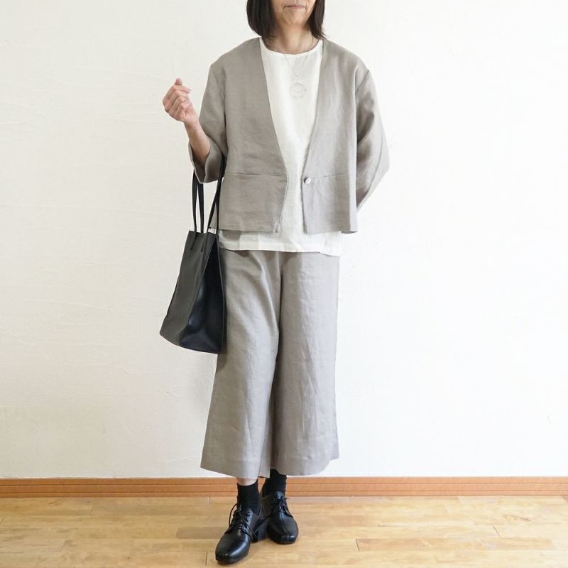 Branch m‘.,ブランチエム,ナチュラル,30代,40代,50代,60代,リネン,ゆったり,ジャケット,リネンジャケット,Vネック、Vネックジャケット,ノーカラージャケット,ショート丈,ショートジャケット,フォーマル,オケージョン,セットアップ