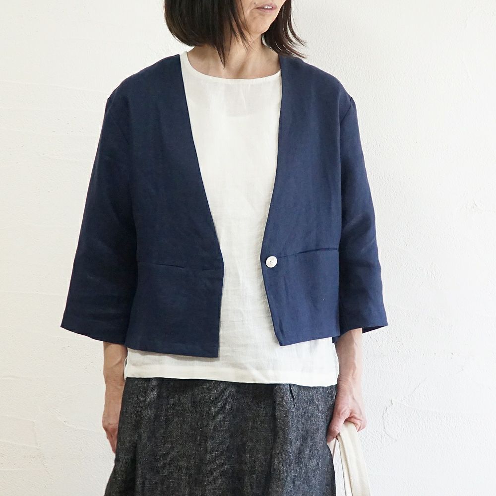 Branch m‘.,ブランチエム,ナチュラル,30代,40代,50代,60代,リネン,ゆったり,ジャケット,リネンジャケット,Vネック、Vネックジャケット,ノーカラージャケット,ショート丈,ショートジャケット,フォーマル,オケージョン,セットアップ
