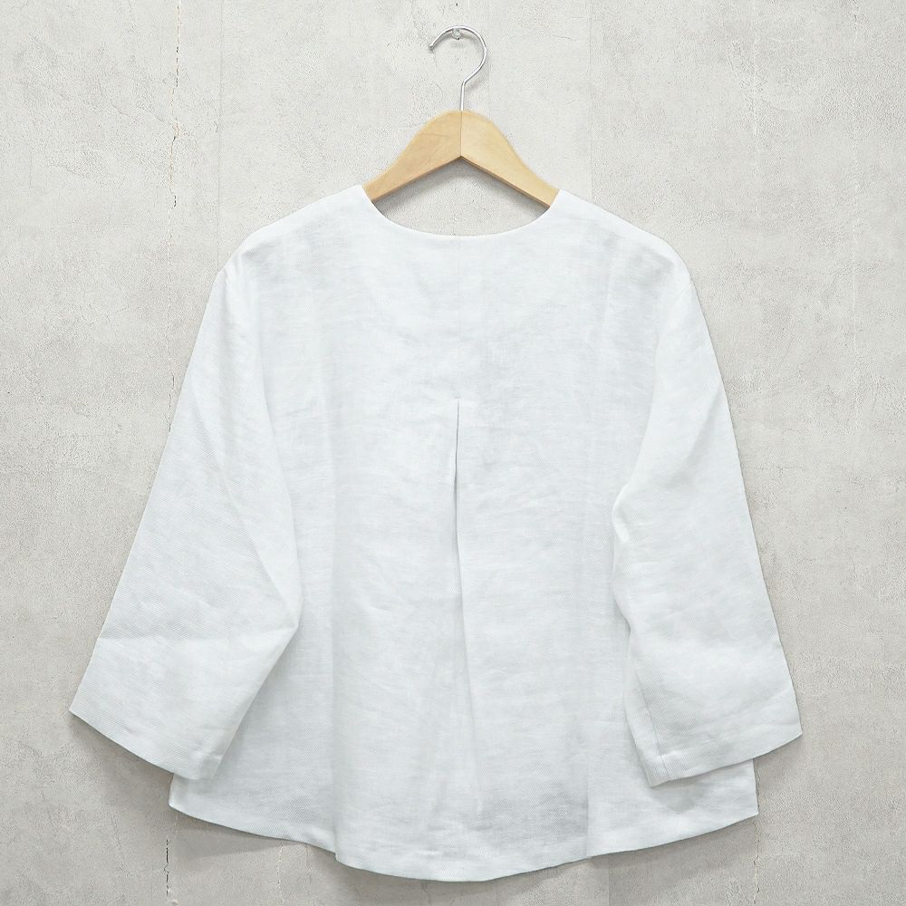 Branch m‘.,ブランチエム,ナチュラル,30代,40代,50代,60代,リネン,ゆったり,ジャケット,リネンジャケット,Vネック、Vネックジャケット,ノーカラージャケット,ショート丈,ショートジャケット,フォーマル,オケージョン,セットアップ