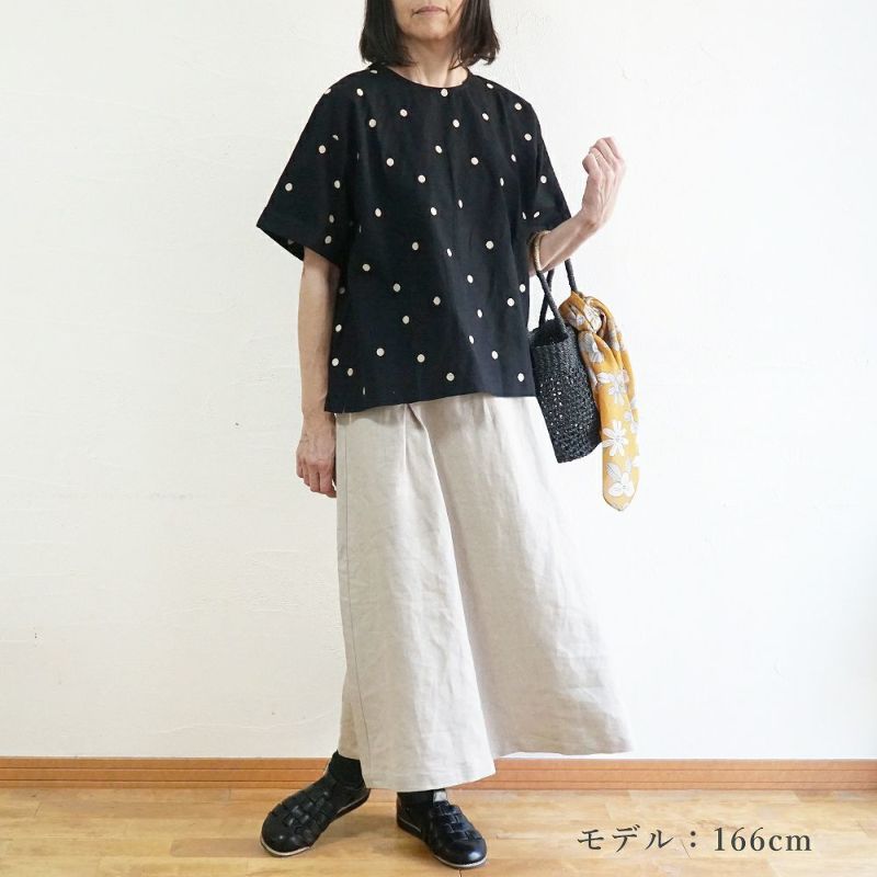 Branch m‘.,ブランチエム,ナチュラル,30代,40代,50代,60代,リネン,ゆったり,blouse,ブラウス,半袖,ドット,ドット柄,刺繍,刺繍ブラウス,半袖,半袖ブラウス,プルオーバー,プルオーバーブラウス