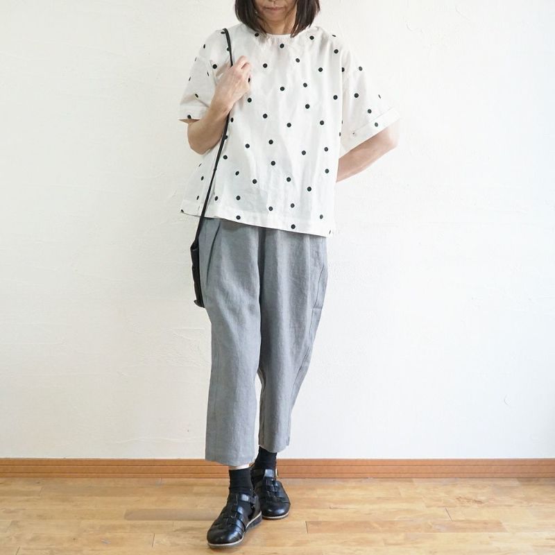 Branch m‘.,ブランチエム,ナチュラル,30代,40代,50代,60代,リネン,ゆったり,blouse,ブラウス,半袖,ドット,ドット柄,刺繍,刺繍ブラウス,半袖,半袖ブラウス,プルオーバー,プルオーバーブラウス