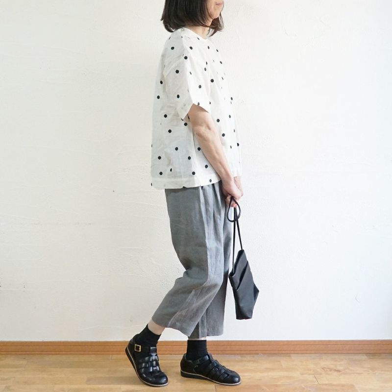 Branch m‘.,ブランチエム,ナチュラル,30代,40代,50代,60代,リネン,ゆったり,blouse,ブラウス,半袖,ドット,ドット柄,刺繍,刺繍ブラウス,半袖,半袖ブラウス,プルオーバー,プルオーバーブラウス
