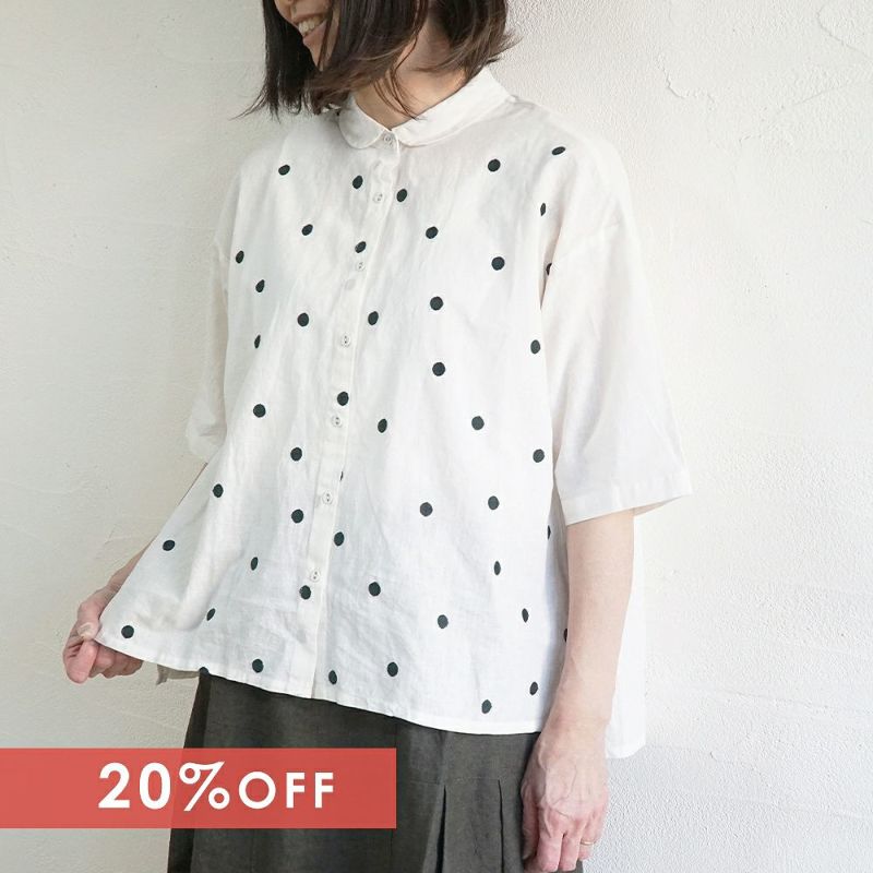 Branch m‘.,ブランチエム,ナチュラル,30代,40代,50代,60代,リネン,ゆったり,blouse,ブラウス,半袖,ドット,ドット柄,刺繍,刺繍ブラウス,半袖,半袖ブラウス,シャツ,衿付き,衿シャツ,