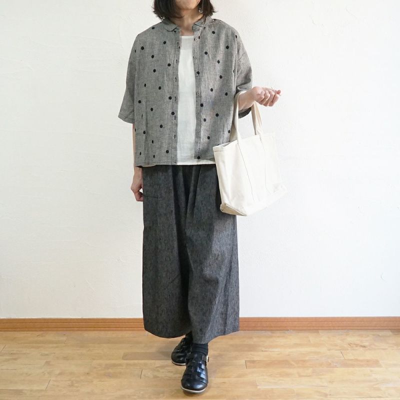 Branch m‘.,ブランチエム,ナチュラル,30代,40代,50代,60代,リネン,ゆったり,blouse,ブラウス,半袖,ドット,ドット柄,刺繍,刺繍ブラウス,半袖,半袖ブラウス,シャツ,衿付き,衿シャツ,