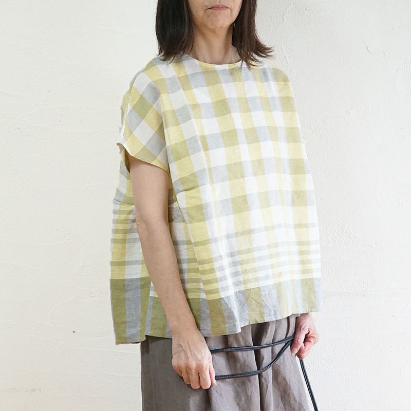 Branch m‘.,ブランチエム,ナチュラル,30代,40代,50代,60代,リネン,ゆったり,blouse,ブラウス,半袖,チェック,チェック柄,チェック柄ブラウス,リネンブラウス,フレンチスリーブ,パネルチェック,パネルチェックブラウス,プルオーバーブラウス,プルオーバー