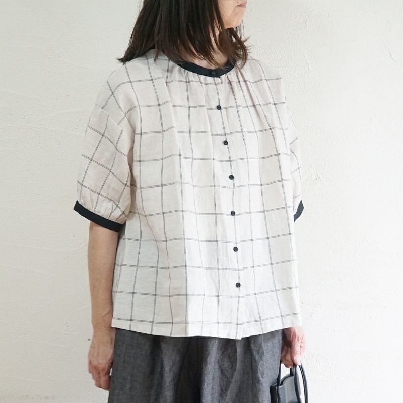 Branch m‘.,ブランチエム,ナチュラル,30代,40代,50代,60代,リネン,ゆったり,blouse,ブラウス,半袖,チェック,チェック柄,チェック柄ブラウス,リネンブラウス,フレンチスリーブ,配色ブラウス