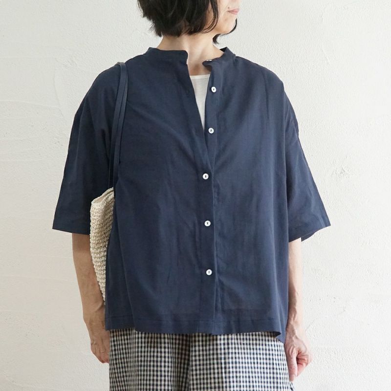 Branch m‘.,ブランチエム,ナチュラル,30代,40代,50代,60代,コットン,綿,ゆったり,ブラウス,コットンブラウス,バンドカラーブラウス,スタンドカラーブラウス,コットンシャツ,シャツ,５分袖,コットンボイルガーゼ,