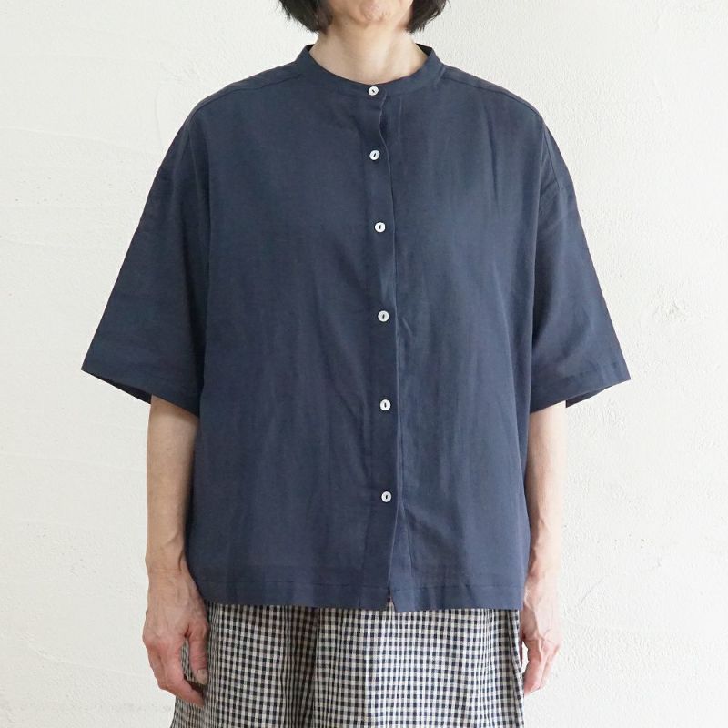 Branch m‘.,ブランチエム,ナチュラル,30代,40代,50代,60代,コットン,綿,ゆったり,ブラウス,コットンブラウス,バンドカラーブラウス,スタンドカラーブラウス,コットンシャツ,シャツ,５分袖,コットンボイルガーゼ,