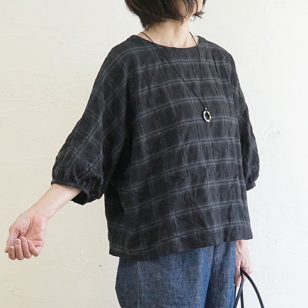 Branch m‘.,ブランチエム,ナチュラル,30代,40代,50代,60代,コットン,ゆったり,綿,チェック,ドルマンブラウス,ドルマンシルエット,チェックブラウス,シャーリングチェック,