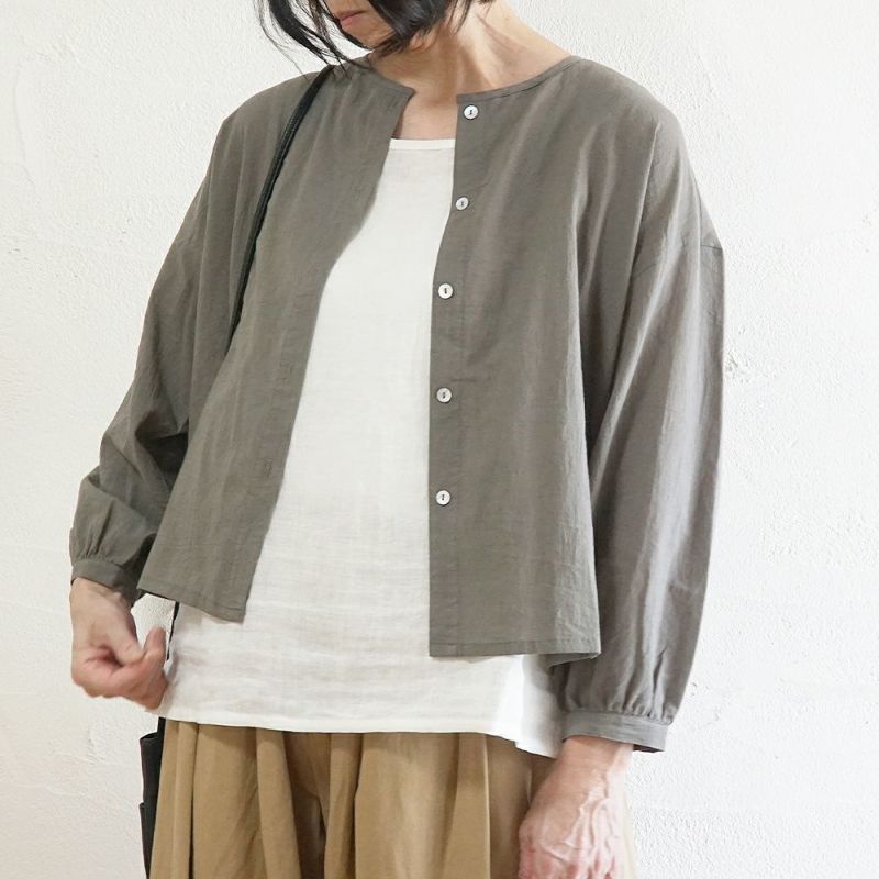 Branch m‘.,ブランチエム,ナチュラル,30代,40代,50代,60代,コットン,綿,ゆったり,ブラウス,コットンブラウス,綿ローン,東炊き,シアーブラウス,シアーシャツ,ノーカラーブラウス