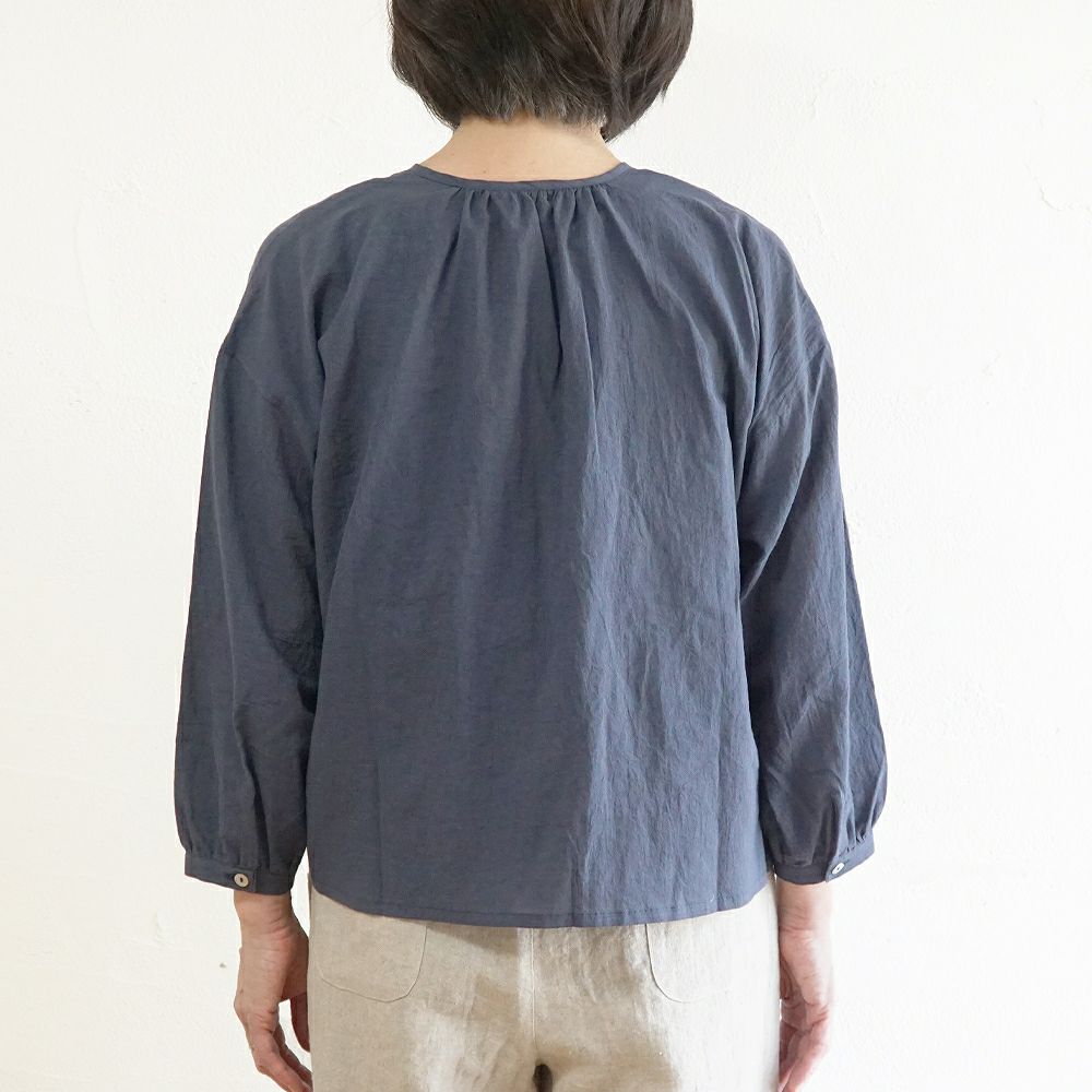 Branch m‘.,ブランチエム,ナチュラル,30代,40代,50代,60代,コットン,綿,ゆったり,ブラウス,コットンブラウス,綿ローン,東炊き,シアーブラウス,シアーシャツ,ノーカラーブラウス