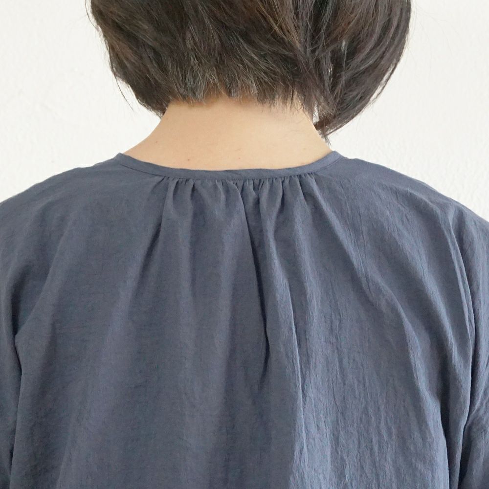 Branch m‘.,ブランチエム,ナチュラル,30代,40代,50代,60代,コットン,綿,ゆったり,ブラウス,コットンブラウス,綿ローン,東炊き,シアーブラウス,シアーシャツ,ノーカラーブラウス