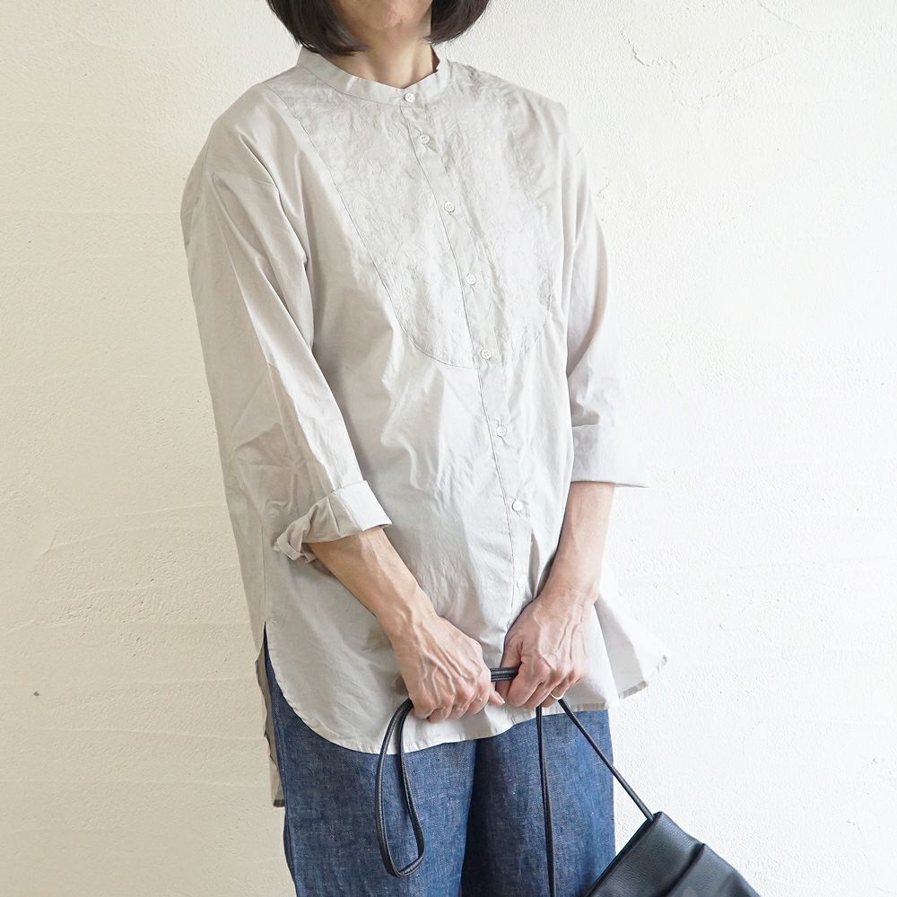 Branch m‘.,ブランチエム,ナチュラル,30代,40代,50代,60代,コットン,綿,ゆったり,blouse,ブラウス,シャツ,シャツブラウス,刺繍,刺繍ブラウス,刺繍シャツ,チュニック