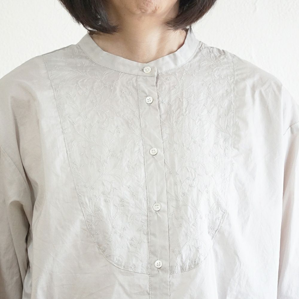 Branch m‘.,ブランチエム,ナチュラル,30代,40代,50代,60代,コットン,綿,ゆったり,blouse,ブラウス,シャツ,シャツブラウス,刺繍,刺繍ブラウス,刺繍シャツ,チュニック
