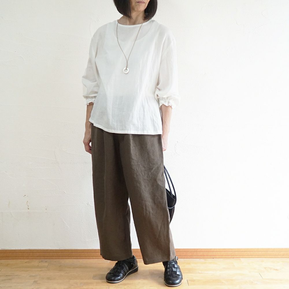 Branch m‘.,ブランチエム,ナチュラル,30代,40代,50代,60代,リネン,コットンリネン,綿麻,ゆったり,ブラウス,長袖,プルオーバー,プルオーバーブラウス,袖ゴム,桐七炊き,