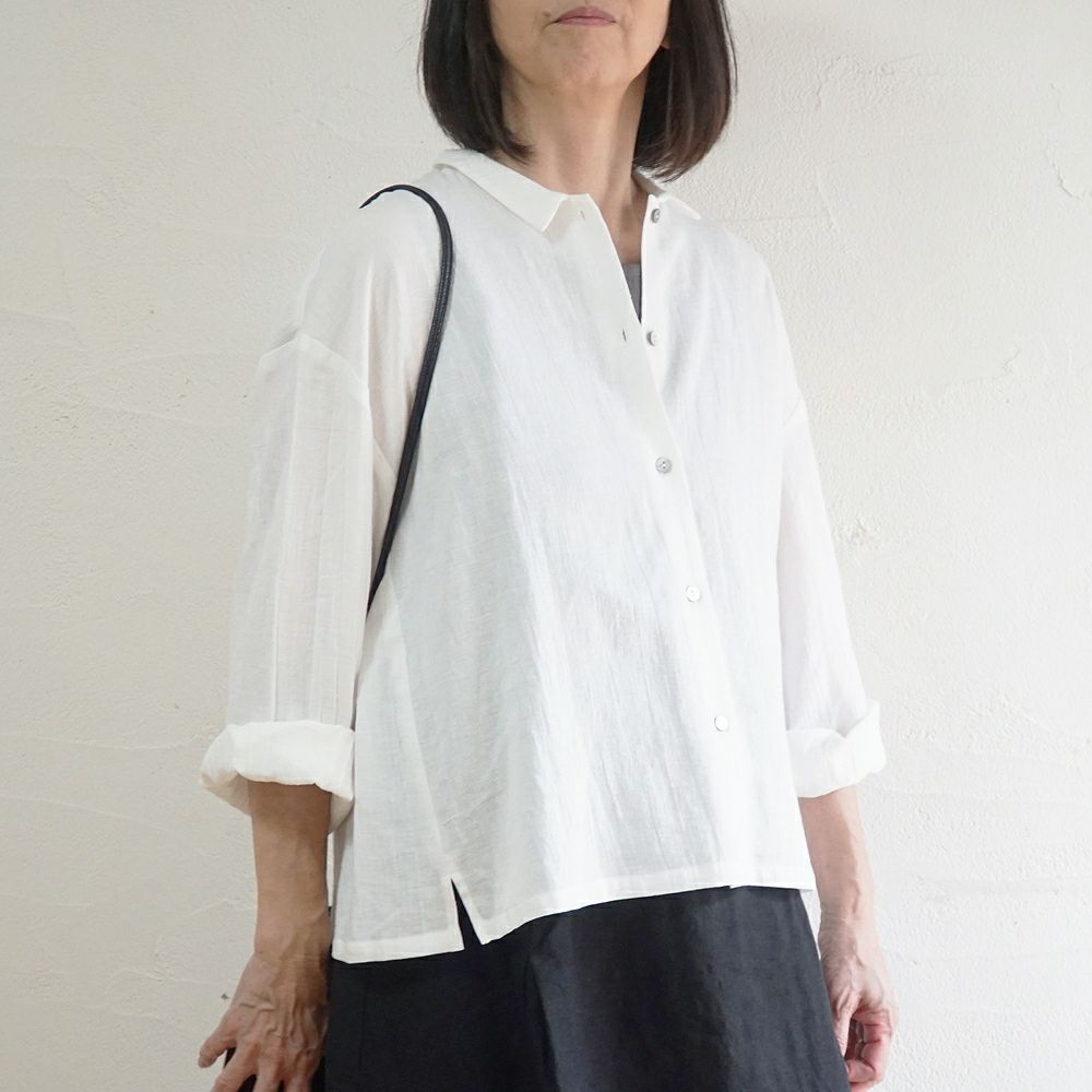 Branch m‘.,ブランチエム,ナチュラル,30代,40代,50代,60代,リネン,コットンリネン,綿麻,ゆったり,ブラウス,長袖,チビ衿,シャツ,チビ衿シャツ,チビ衿ブラウス,