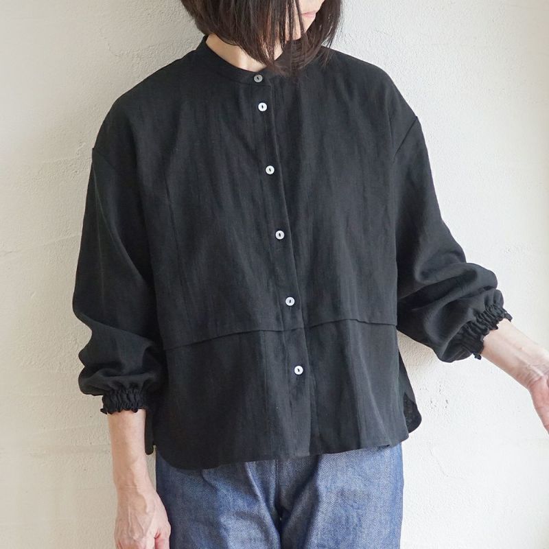 Branch m‘.,ブランチエム,ナチュラル,30代,40代,50代,60代,リネン,コットンリネン,綿麻,ゆったり,ブラウス,長袖,バンドカラー,シャツ,バンドカラーシャツ,バンドカラーブラウス,切替,切替ブラウス