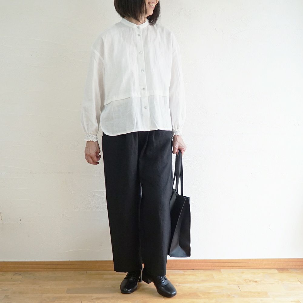 Branch m‘.,ブランチエム,ナチュラル,30代,40代,50代,60代,リネン,コットンリネン,綿麻,ゆったり,ブラウス,長袖,バンドカラー,シャツ,バンドカラーシャツ,バンドカラーブラウス,切替,切替ブラウス