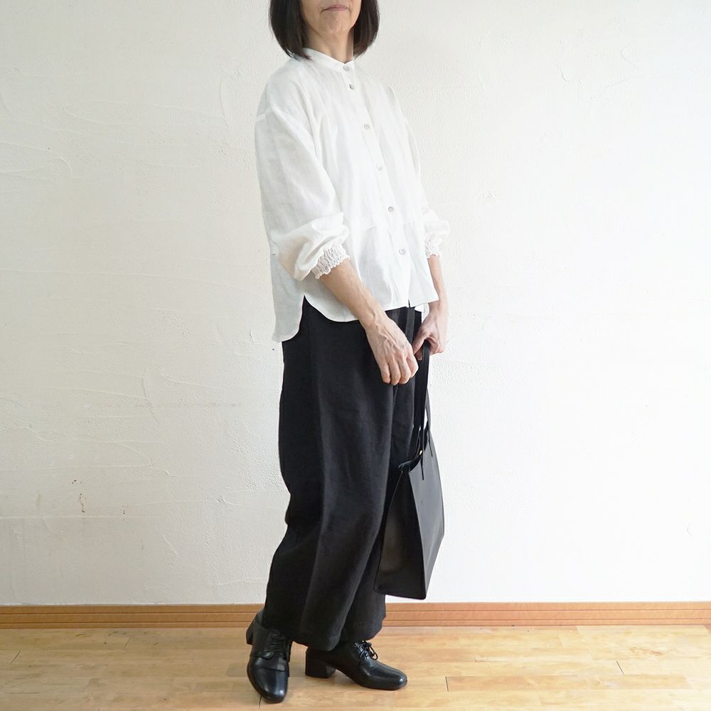 Branch m‘.,ブランチエム,ナチュラル,30代,40代,50代,60代,リネン,コットンリネン,綿麻,ゆったり,ブラウス,長袖,バンドカラー,シャツ,バンドカラーシャツ,バンドカラーブラウス,切替,切替ブラウス