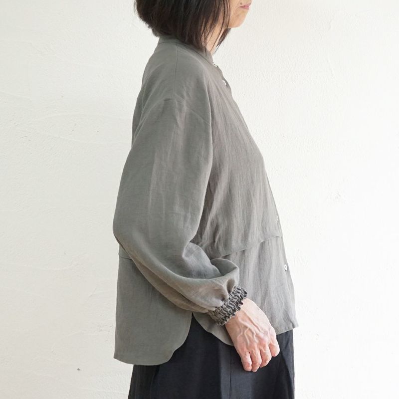 Branch m‘.,ブランチエム,ナチュラル,30代,40代,50代,60代,リネン,コットンリネン,綿麻,ゆったり,ブラウス,長袖,バンドカラー,シャツ,バンドカラーシャツ,バンドカラーブラウス,切替,切替ブラウス