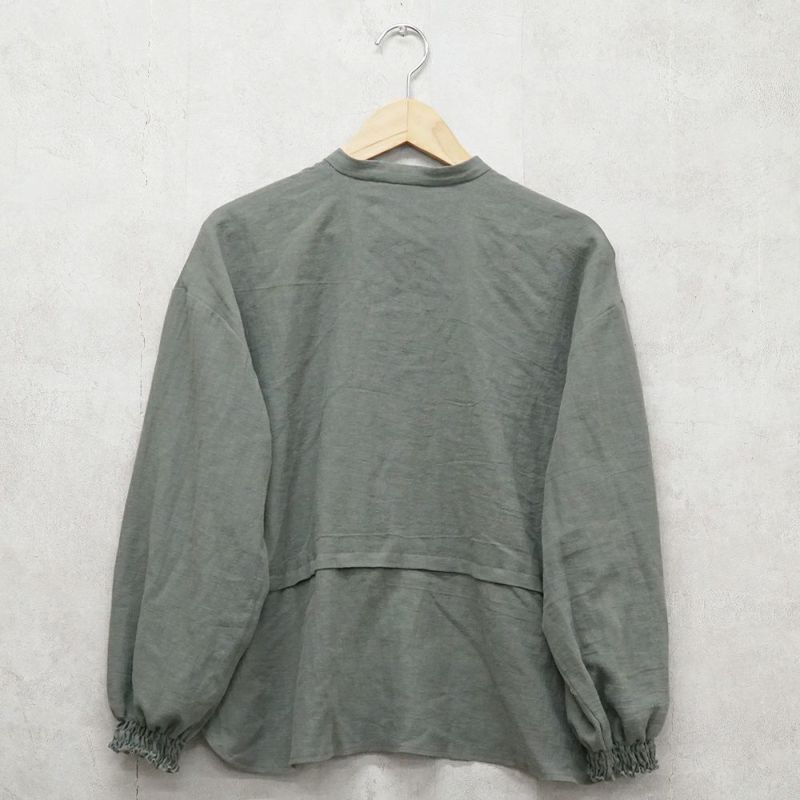 Branch m‘.,ブランチエム,ナチュラル,30代,40代,50代,60代,リネン,コットンリネン,綿麻,ゆったり,ブラウス,長袖,バンドカラー,シャツ,バンドカラーシャツ,バンドカラーブラウス,切替,切替ブラウス