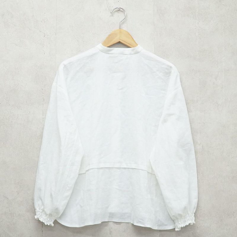 Branch m‘.,ブランチエム,ナチュラル,30代,40代,50代,60代,リネン,コットンリネン,綿麻,ゆったり,ブラウス,長袖,バンドカラー,シャツ,バンドカラーシャツ,バンドカラーブラウス,切替,切替ブラウス