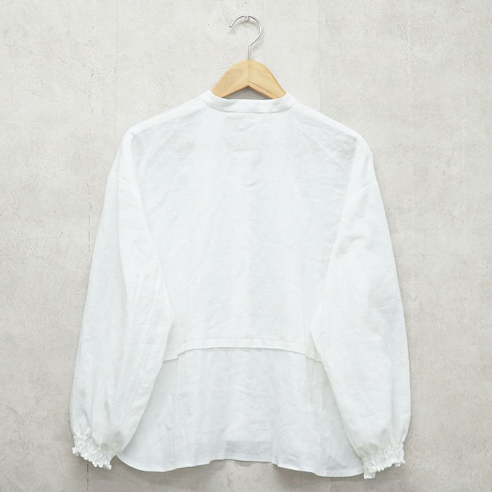 Branch m‘.,ブランチエム,ナチュラル,30代,40代,50代,60代,リネン,コットンリネン,綿麻,ゆったり,ブラウス,長袖,バンドカラー,シャツ,バンドカラーシャツ,バンドカラーブラウス,切替,切替ブラウス