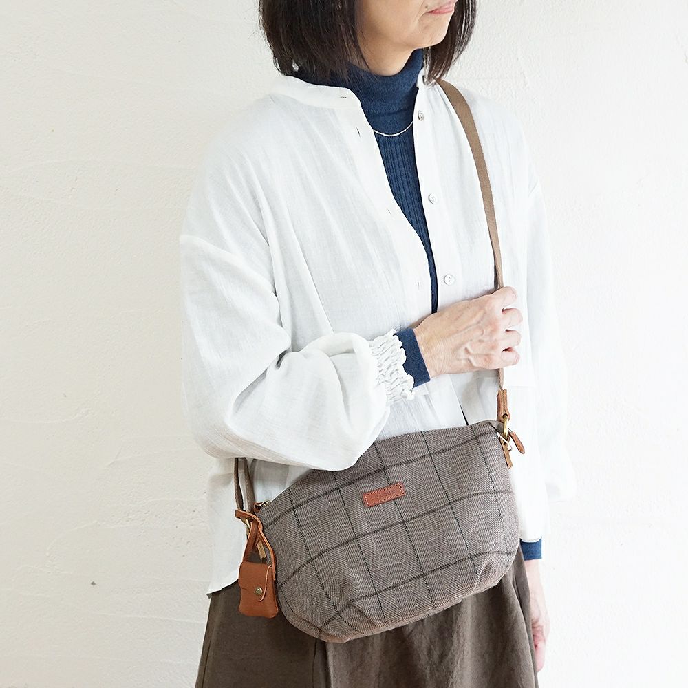 Branch m‘.,ブランチエム,ナチュラル,30代,40代,50代,60代,ゆったり,バッグ,toleur,トーラ,ショルダーバッグ,ショルダー,ウールバッグ,チェック,チェック柄,チェックバッグ
