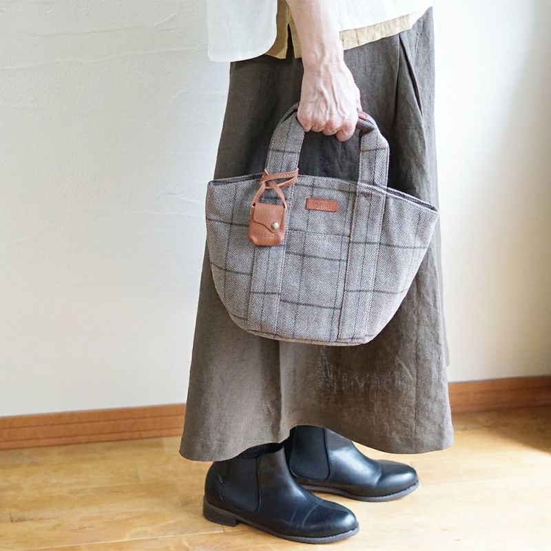 Branch m‘.,ブランチエム,ナチュラル,30代,40代,50代,60代,ゆったり,バッグ,toleur,トーラ,トートバッグ,トート,ウールバッグ,チェック,チェック柄,チェックバッグ,チェックトートバッグ