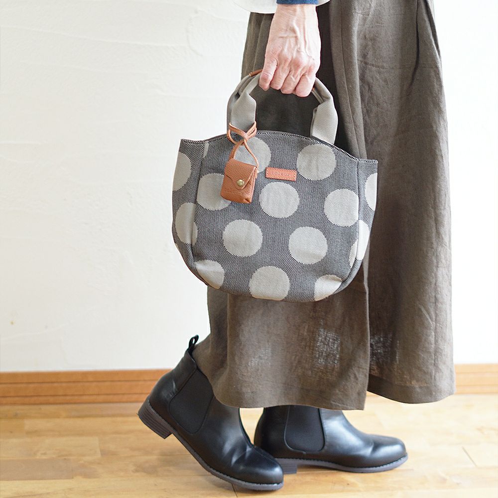 Branch m‘.,ブランチエム,ナチュラル,30代,40代,50代,60代,ゆったり,バッグ,toleur,トーラ,トートバッグ,トート,ウールバッグ,水玉,ドット柄,水玉バッグ,水玉トートバッグ