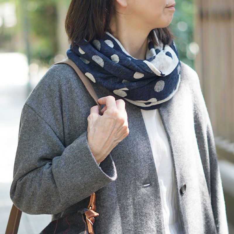 Branch m‘.,ブランチエム,ナチュラル,30代,40代,50代,60代,ウール,ゆったり,ストール,スヌード,サークルストール,ウールストール,ウールスヌード,水玉,水玉マフラー,水玉スヌード,ドット柄,ドット,ドットマフラー