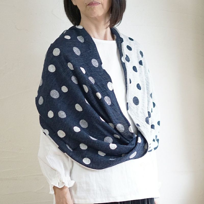 Branch m‘.,ブランチエム,ナチュラル,30代,40代,50代,60代,ウール,ゆったり,ストール,スヌード,サークルストール,ウールストール,ウールスヌード,水玉,水玉マフラー,水玉スヌード,ドット柄,ドット,ドットマフラー