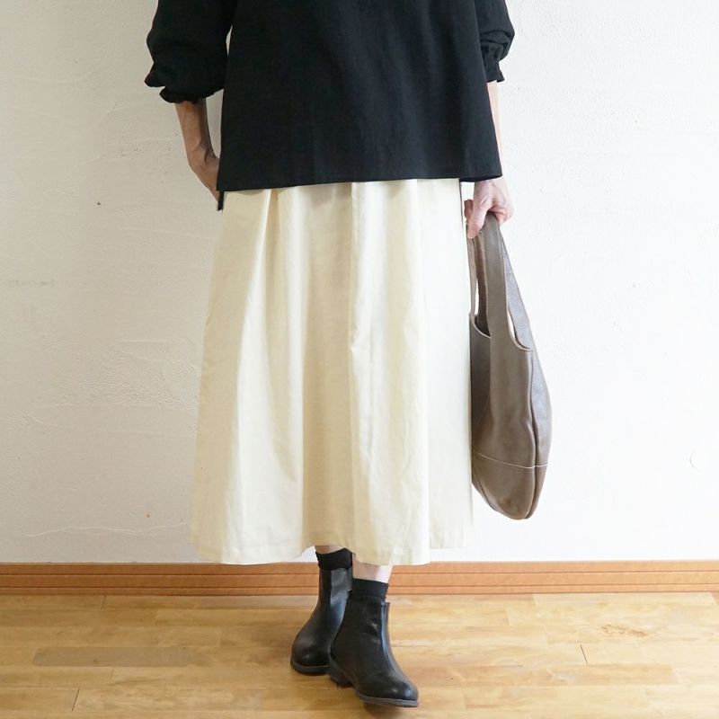 Branch m‘.,ブランチエム,ナチュラル,30代,40代,50代,60代,コットン,綿,ゆったり,skirt,スカート,タックスカート,コーデュロイ,細コール,コーデュロイスカート