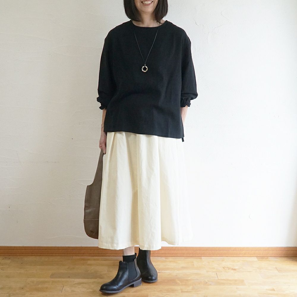 Branch m‘.,ブランチエム,ナチュラル,30代,40代,50代,60代,コットン,綿,ゆったり,skirt,スカート,タックスカート,コーデュロイ,細コール,コーデュロイスカート