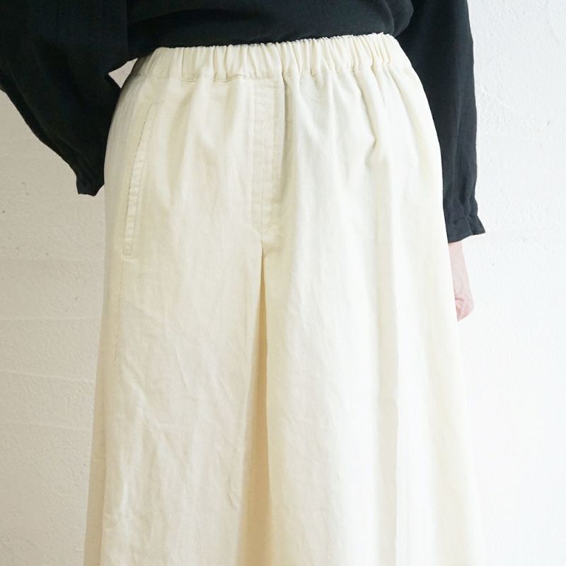 Branch m‘.,ブランチエム,ナチュラル,30代,40代,50代,60代,コットン,綿,ゆったり,skirt,スカート,タックスカート,コーデュロイ,細コール,コーデュロイスカート