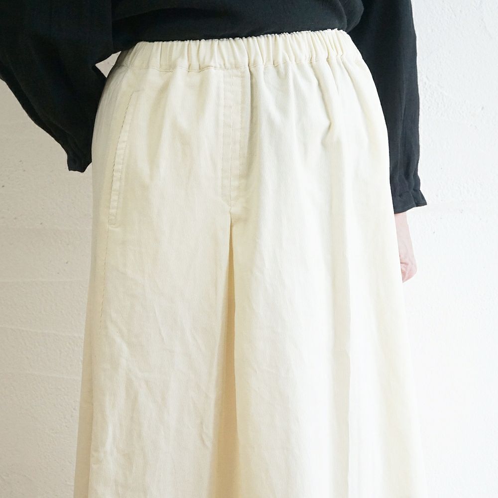 Branch m‘.,ブランチエム,ナチュラル,30代,40代,50代,60代,コットン,綿,ゆったり,skirt,スカート,タックスカート,コーデュロイ,細コール,コーデュロイスカート